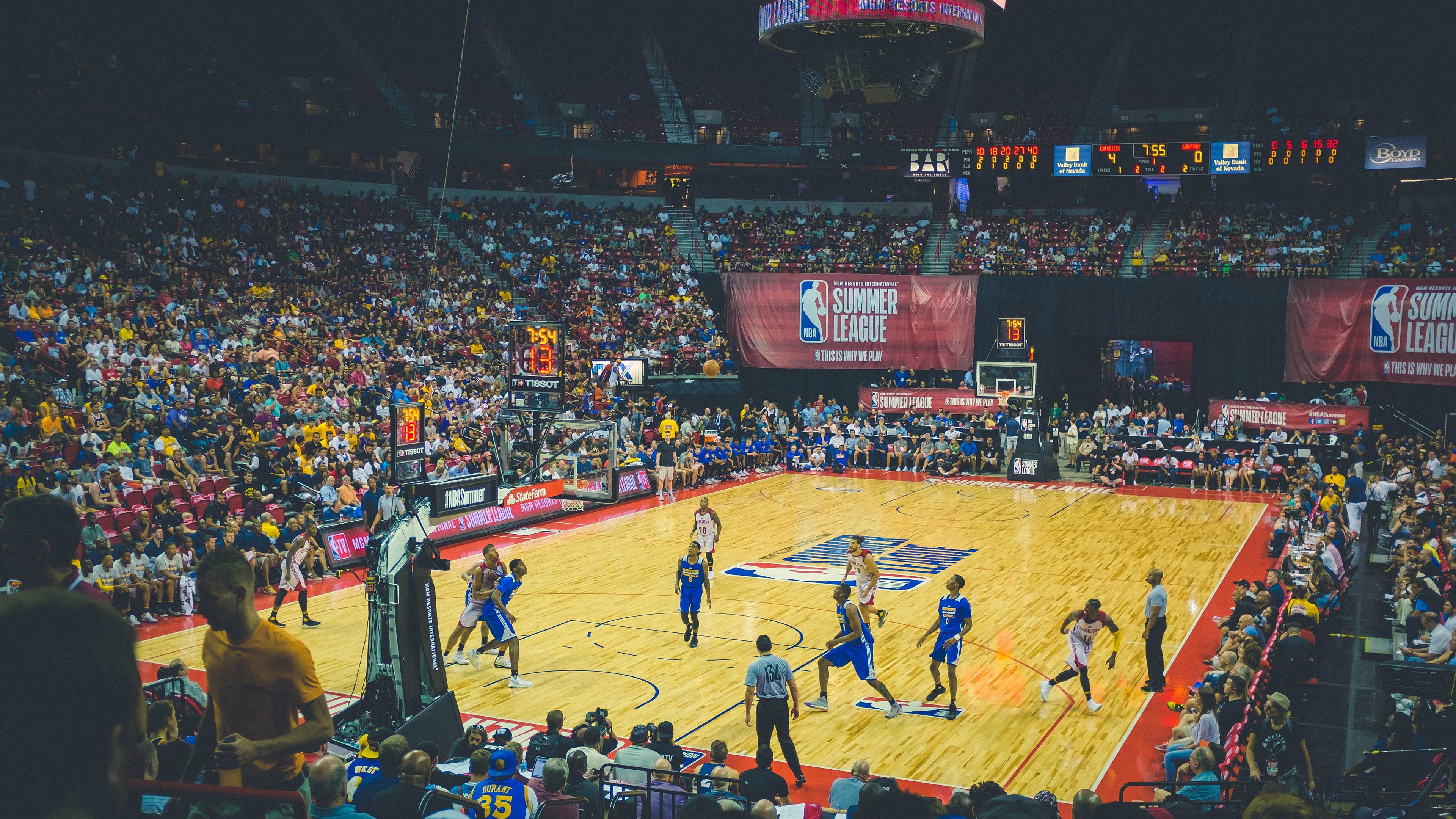 德甲白热战：攻防转换的极致演绎