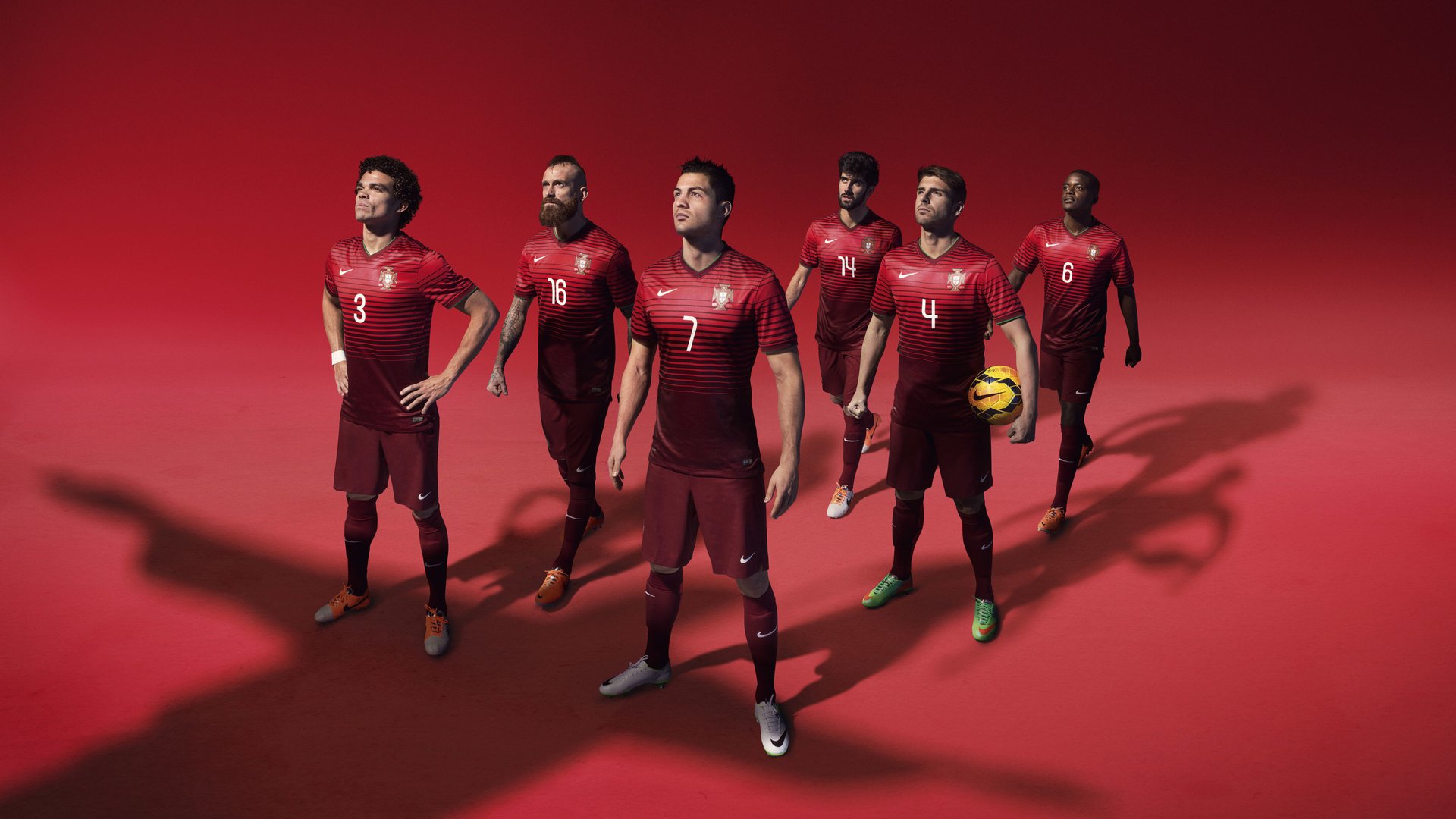 足球运动员的个人品牌管理日益专业化,足球运动员的职业素养