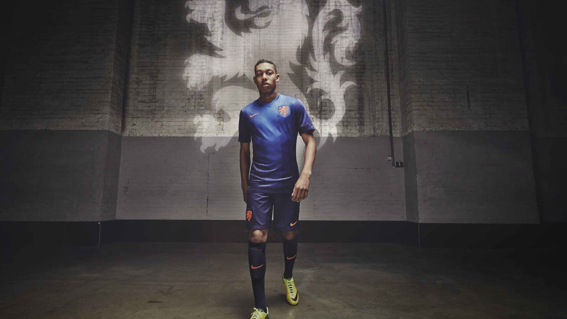 骑士推出球队主题歌曲鼓舞新赛季士气，骑士队经典球衣